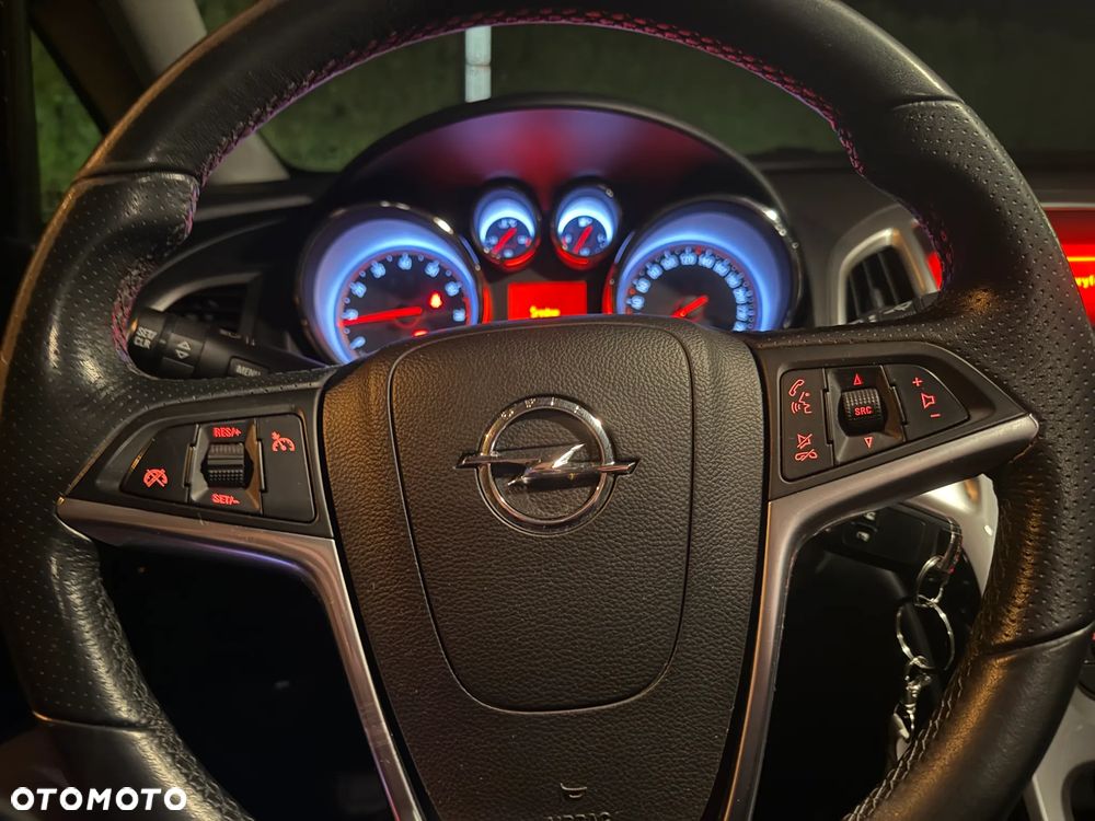 Opel Astra 1.4 T Cosmo - 8