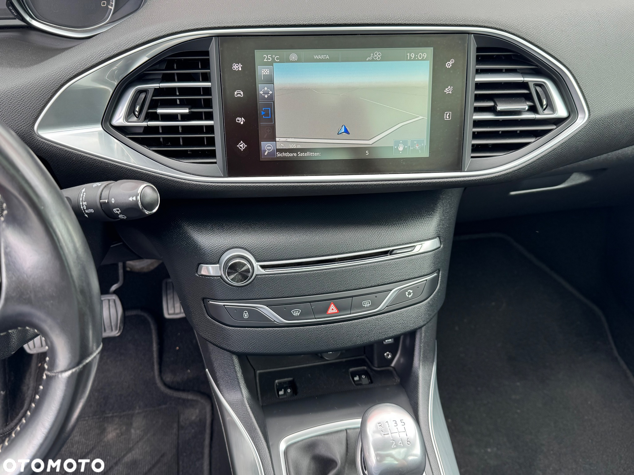 Peugeot 308 1.2 PureTech Allure S&S - 19