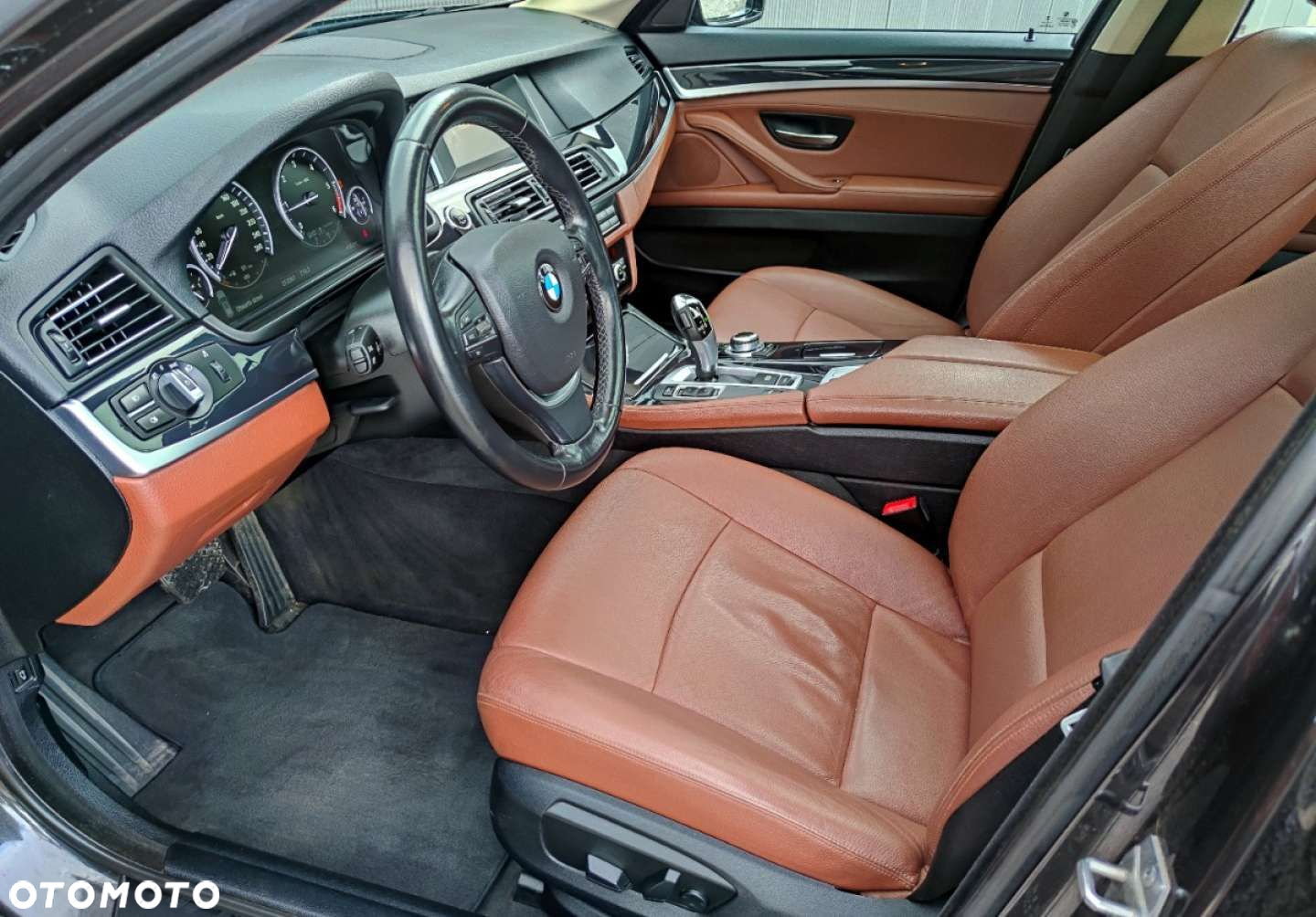 BMW Seria 5 520d Touring Sport Line - 17