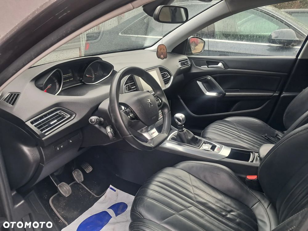 Peugeot 308 2.0 BlueHDi Allure S&S - 3