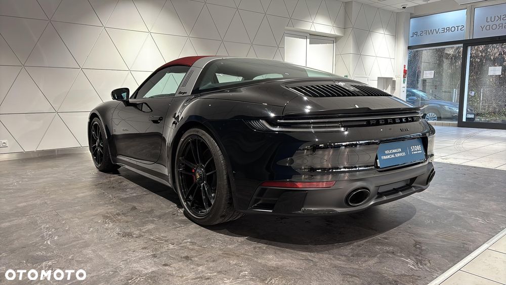 Porsche 911 Targa 4 GTS - 3
