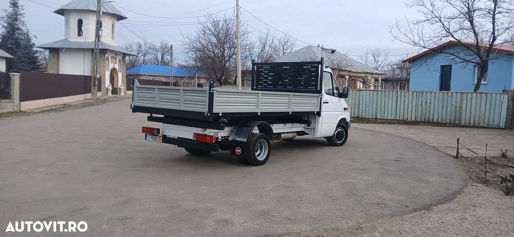 Mercedes-Benz Sprinter - 15