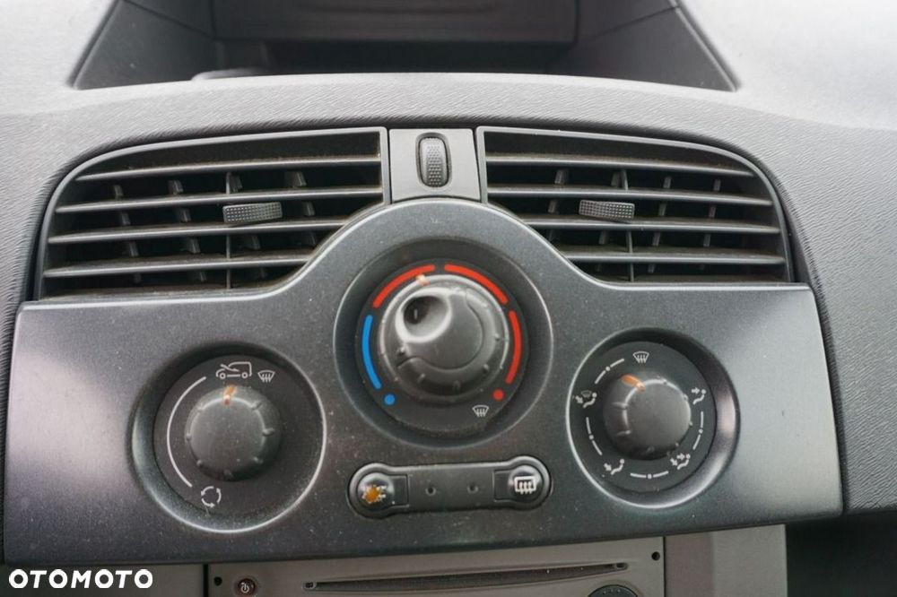 Renault Kangoo 1.5 dCi Helios - 15