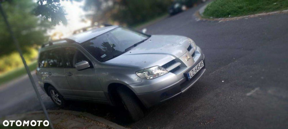 Mitsubishi Outlander - 3