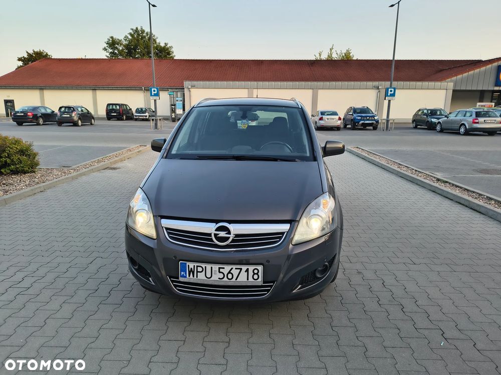 Opel Zafira 1.8 Cosmo EU5 - 2