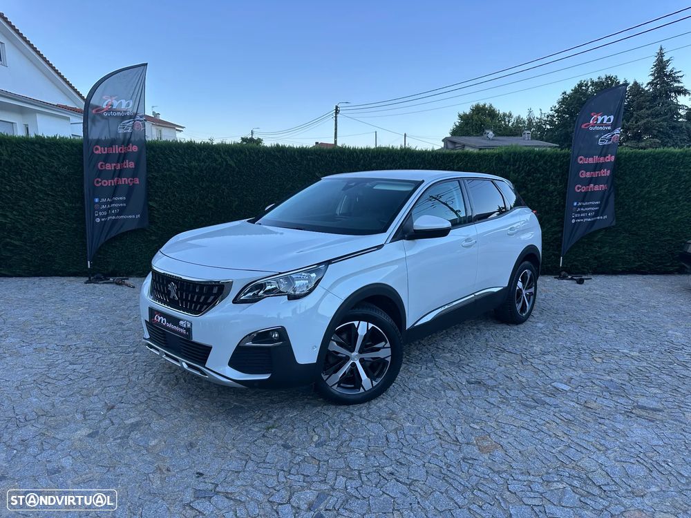 Peugeot 3008 PureTech 130 Stop & Start GPF Allure — fotografia 3