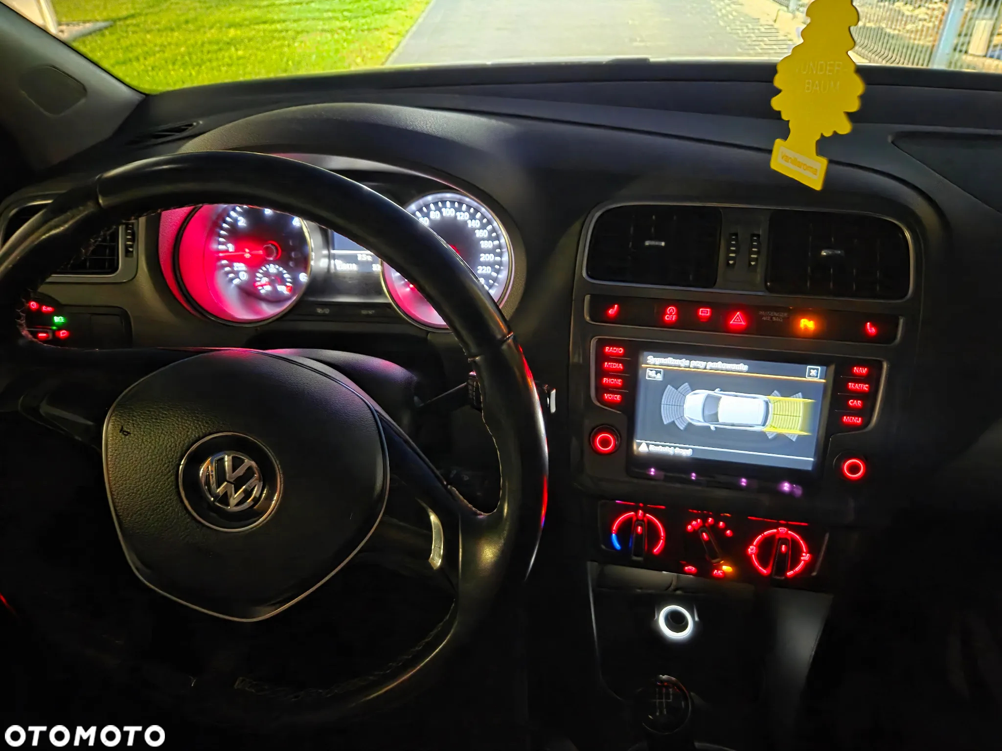 Volkswagen Polo - 8