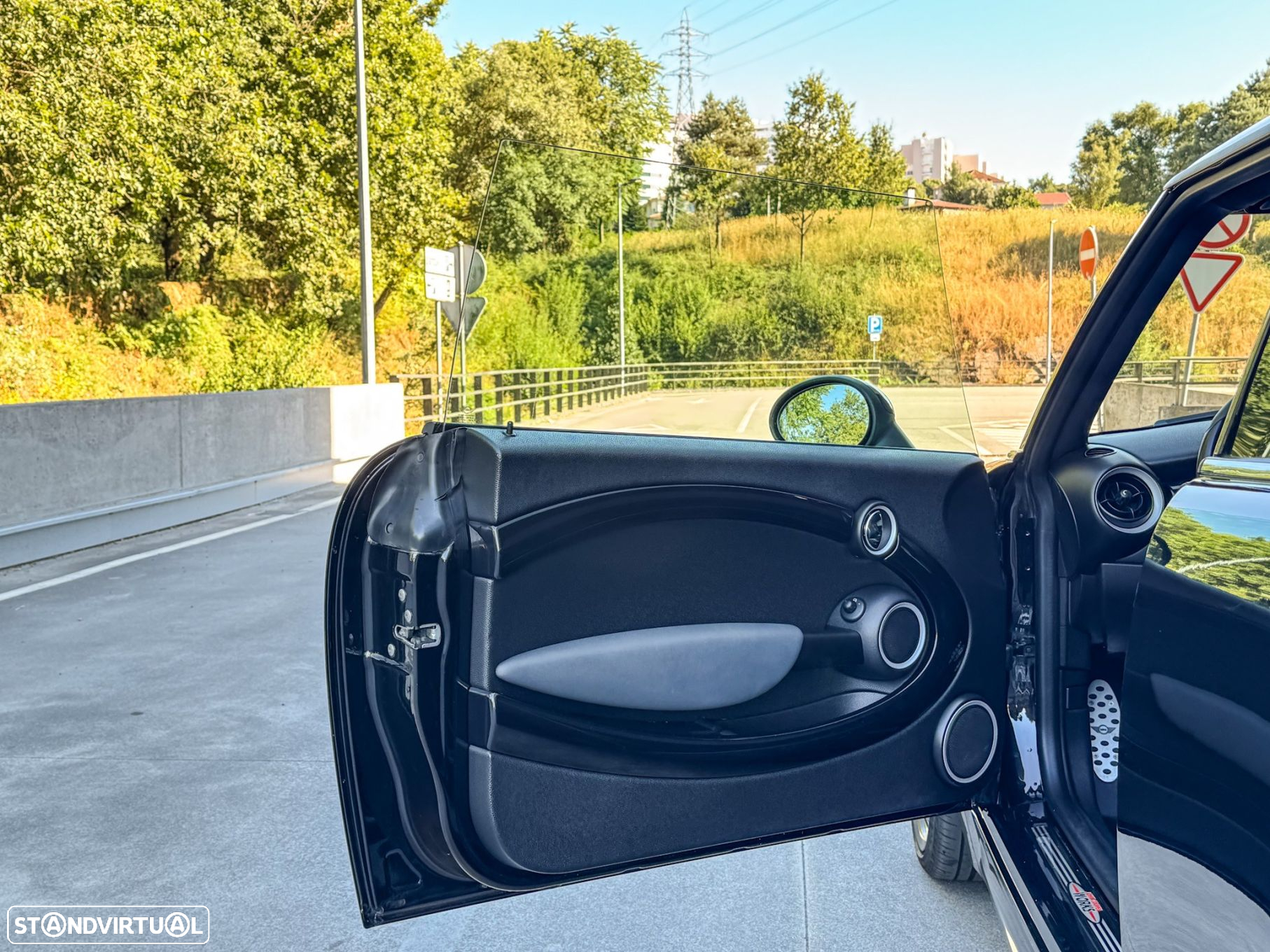 MINI 3 Portas Cooper D - 16