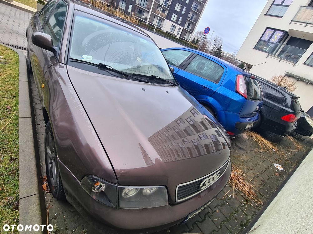 Audi A4 Limousine - 7
