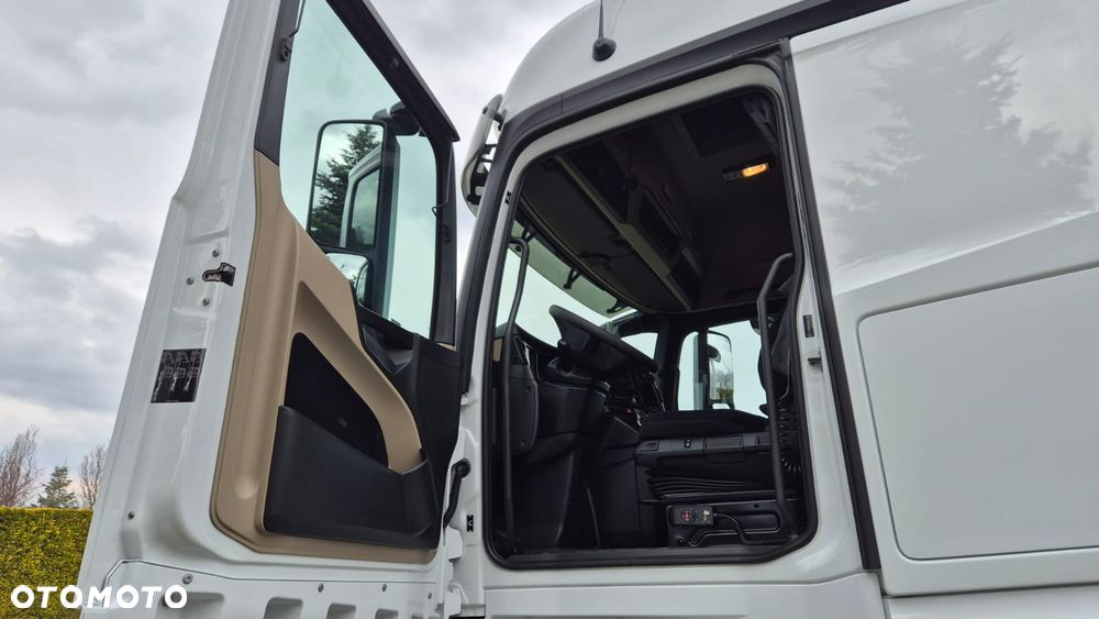 Mercedes-Benz MERCEDES-BENZ///ACTROS///BIG SPACE///1851///2020///JEDYNE 220  TYŚ KM///STANDARD///DUŻE  ZBIORNIKI///EURO6///STAN JAK NOWY - 20