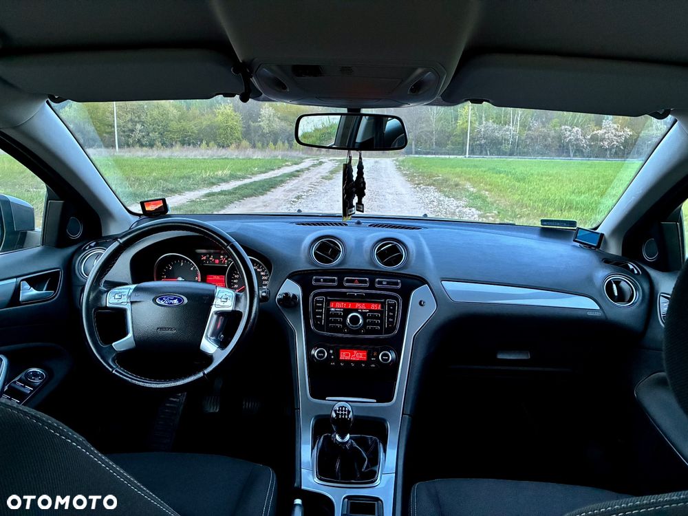 Ford Mondeo 2.0 TDCi Silver X - 26