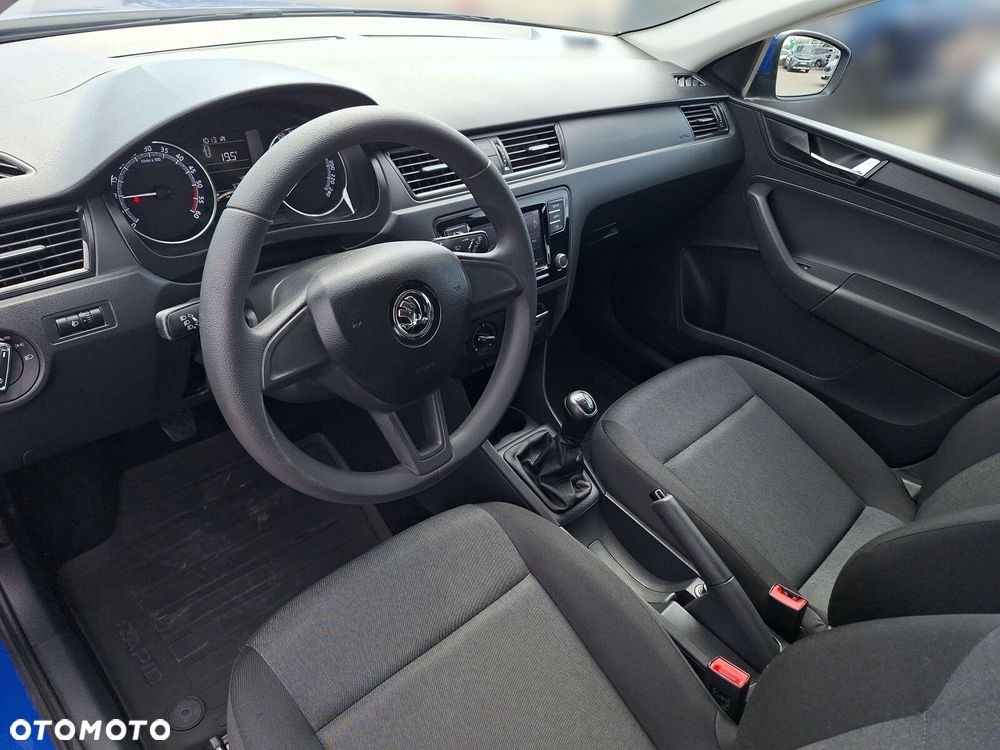Skoda RAPID - 15