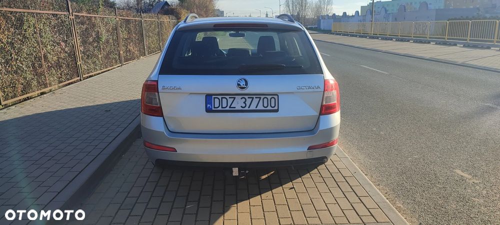 Skoda Octavia 1.6 TDI Ambition - 2