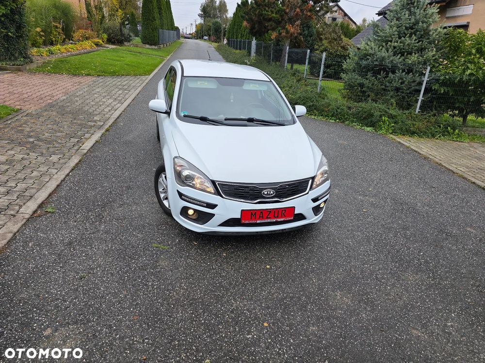 Kia ProCeed pro Ceed 1.4 CVVT Dream-Team Edition - 34