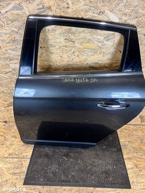DRZWI TYLNE LEWE LANCIA DELTA 488 Kod lakieru: 284 - 1