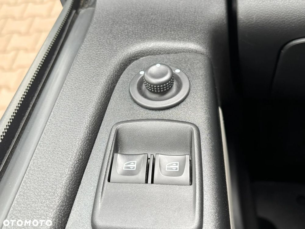 Renault Renault Traffic 1,9 Diesel, Blaszak, 3 osobowy - 14