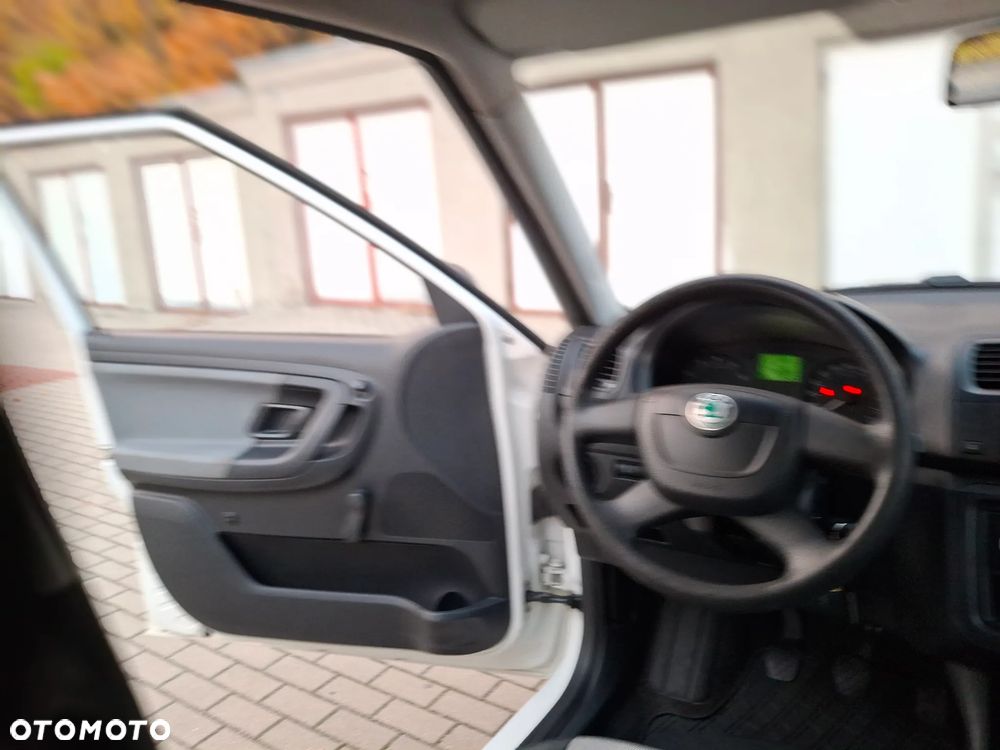 Skoda Fabia - 23