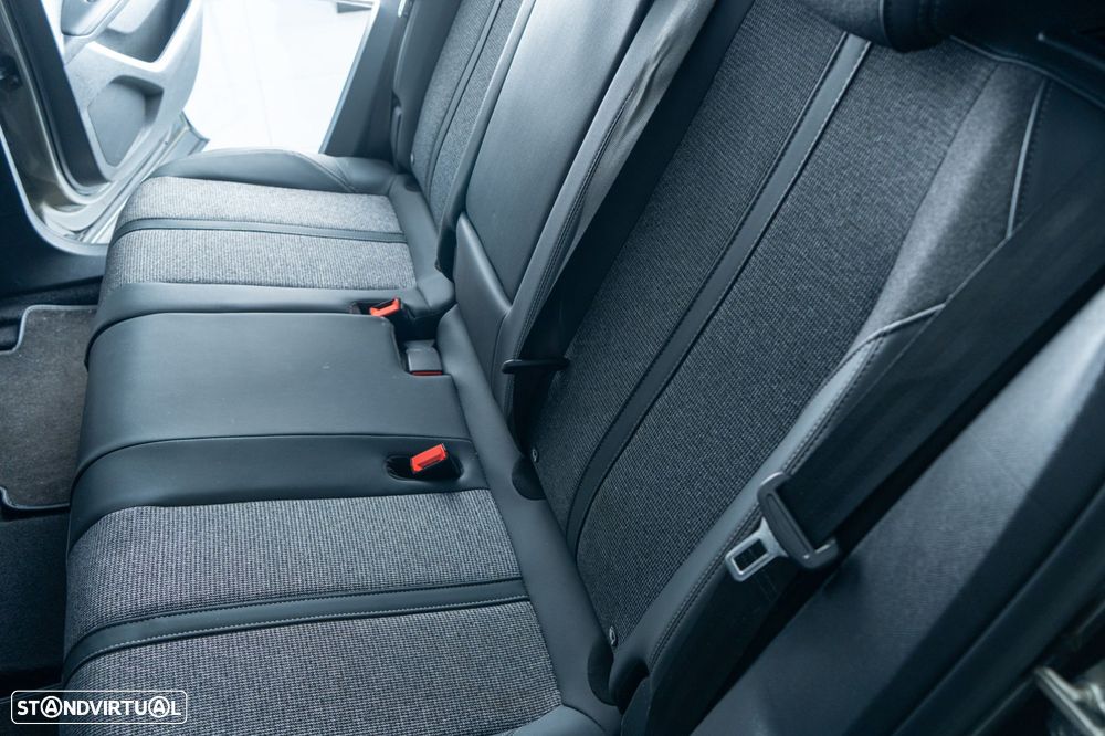 Peugeot 3008 1.2 PureTech Allure Pack EAT8 - 21