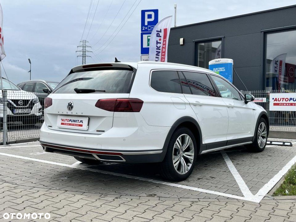 Volkswagen Passat - 9