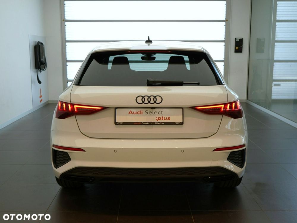 Audi A3 Sportback - 4