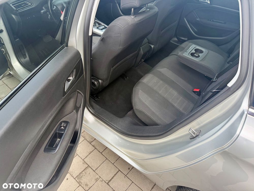 Peugeot 308 BlueHDi FAP 120 EAT6 Stop & Start Allure - 19
