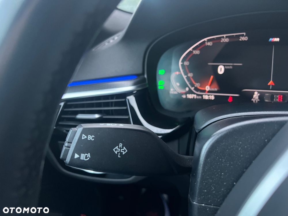 BMW Seria 5 ver-530d-xdrive-m-sport-sport - 26