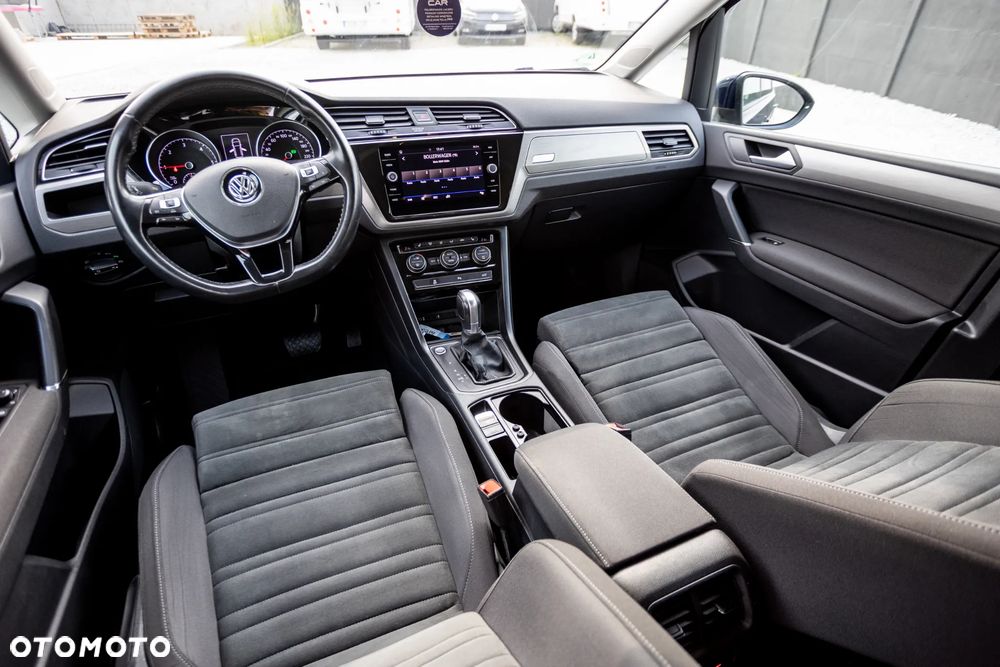 Volkswagen Touran 2.0 TDI SCR (BlueMotion Technology) DSG Comfortline - 35