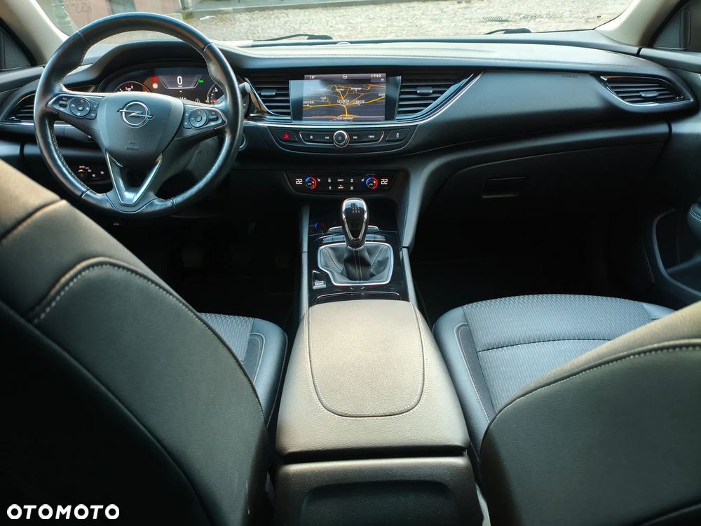 Opel Insignia - 36