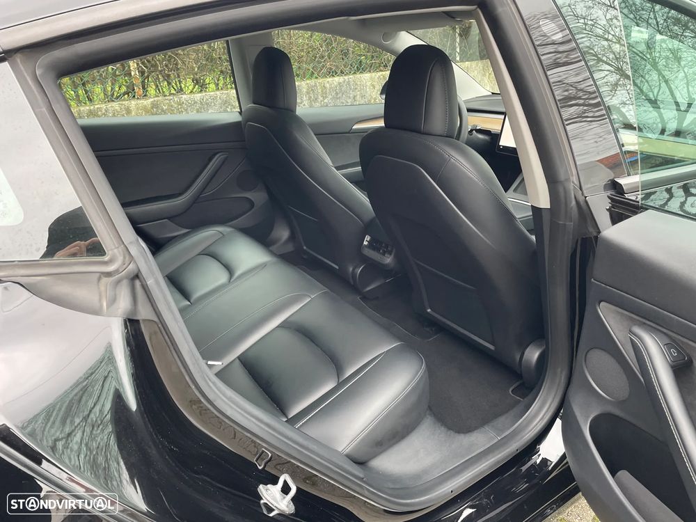 Tesla Model 3 Long Range Tração Traseira - 24