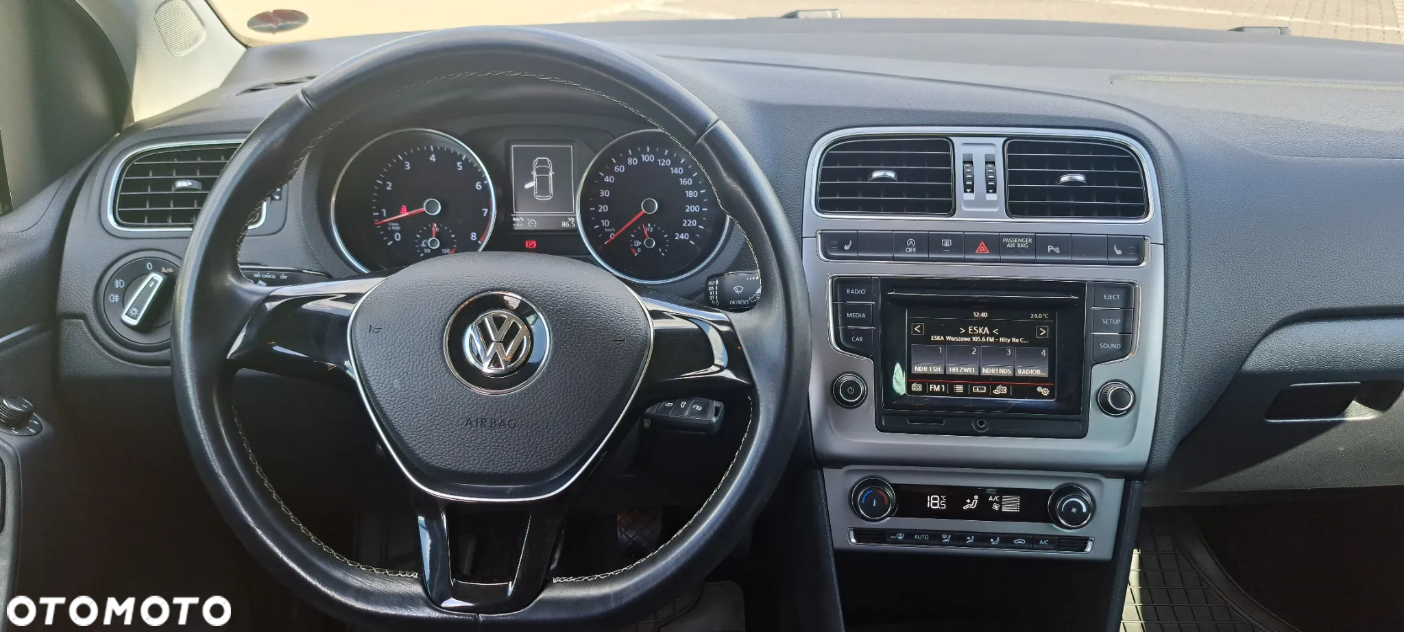 Volkswagen Polo 1.2 TSI Blue Motion Technology Lounge - 21