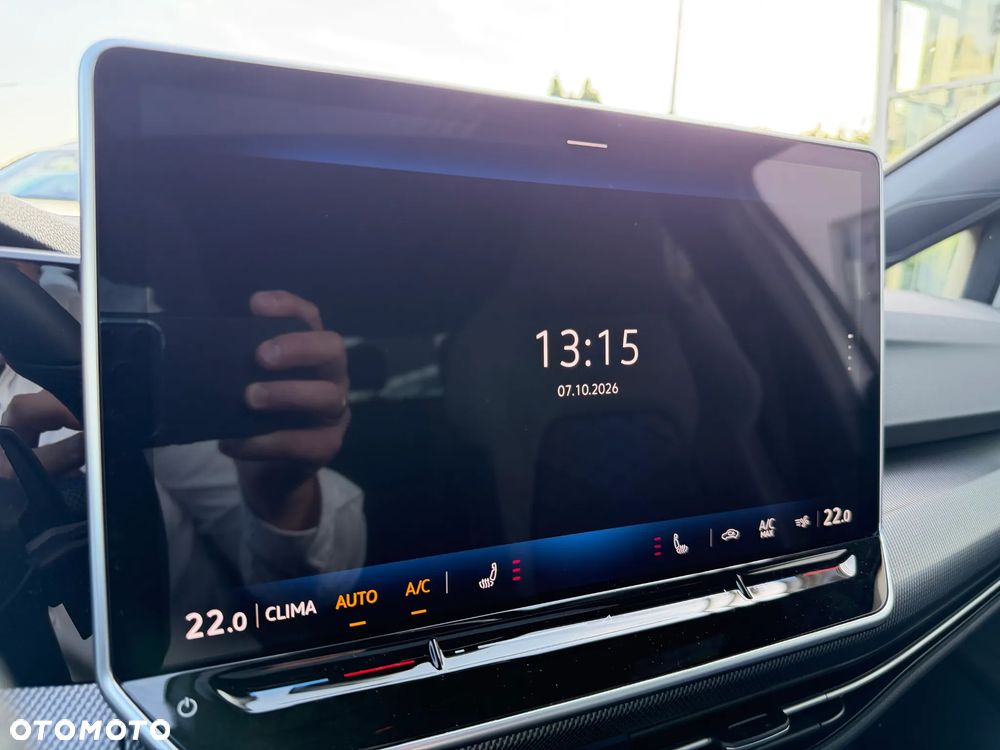 Volkswagen Golf 2.0 TSI 4Motion R DSG - 17