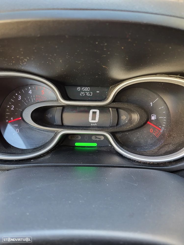 Renault Trafic - 12