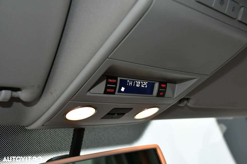 Volkswagen Multivan - 23