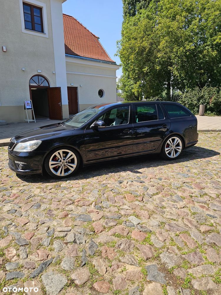 Skoda Octavia 2.0 TDI CR DPF RS - 3