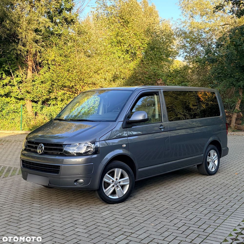 Volkswagen Multivan - 1