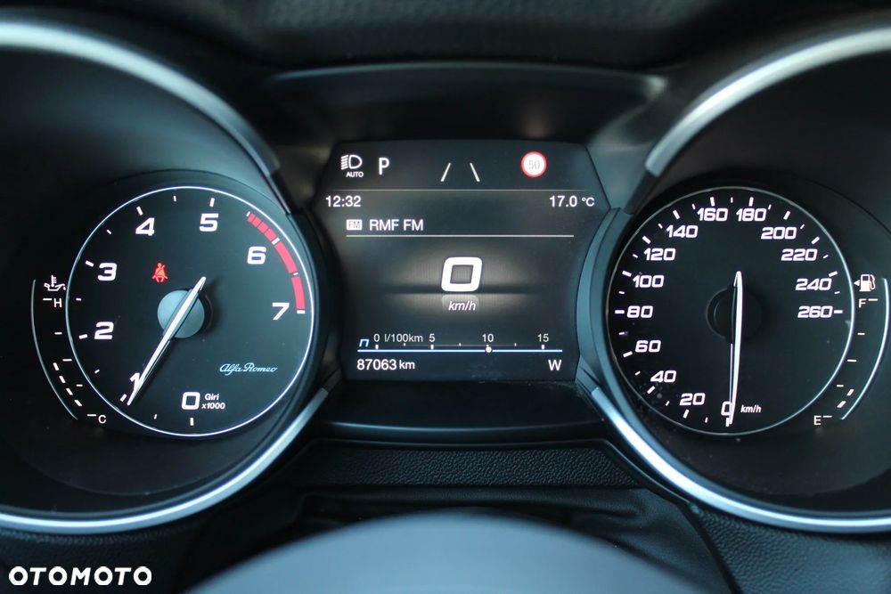 Alfa Romeo Stelvio 2.0 Turbo TI Q4 - 14