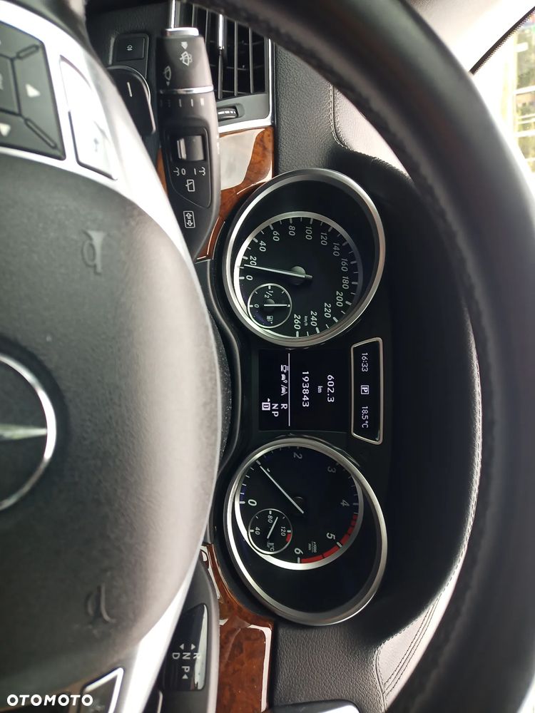 Mercedes-Benz ML - 17