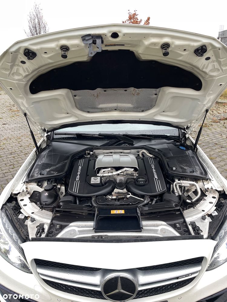 Mercedes-Benz Klasa C AMG 63 - 11