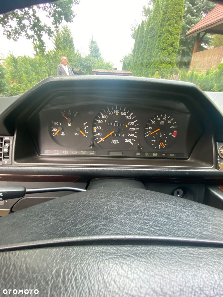 Mercedes-Benz Klasa E 320 - 8