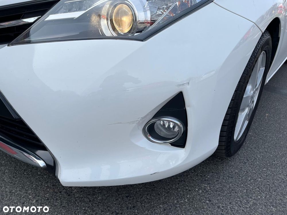 Toyota Auris 2.0 D-4D Comfort - 2