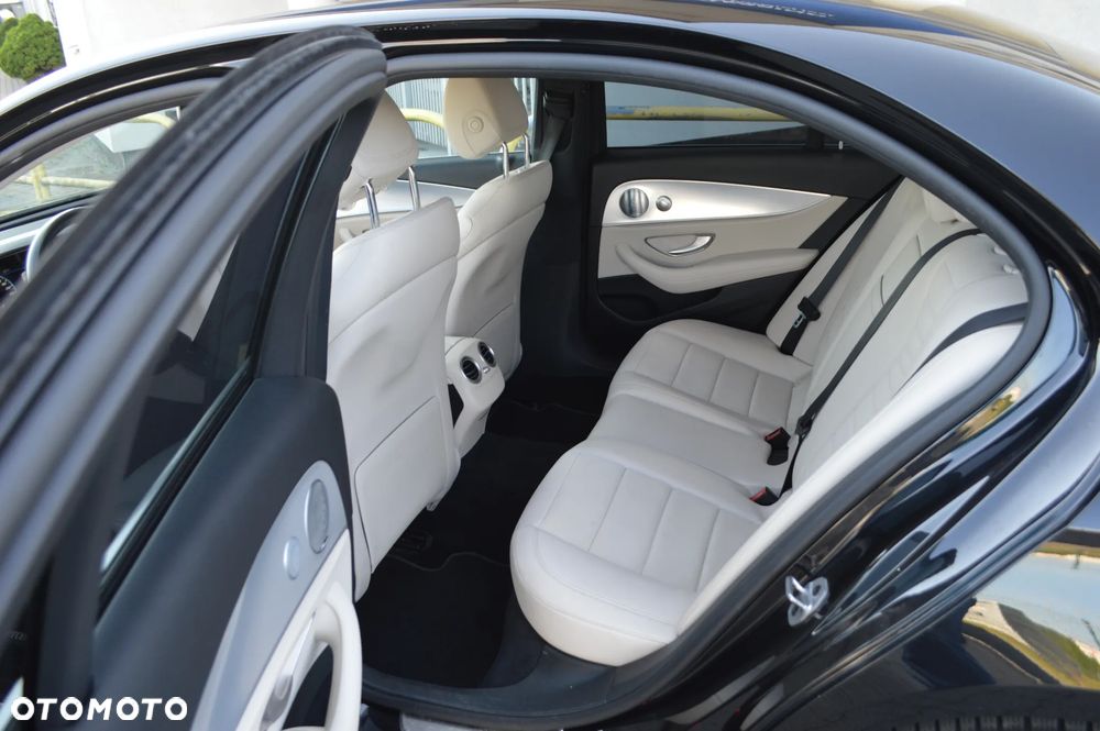 Mercedes-Benz Klasa E 220 d 4-Matic Avantgarde - 9