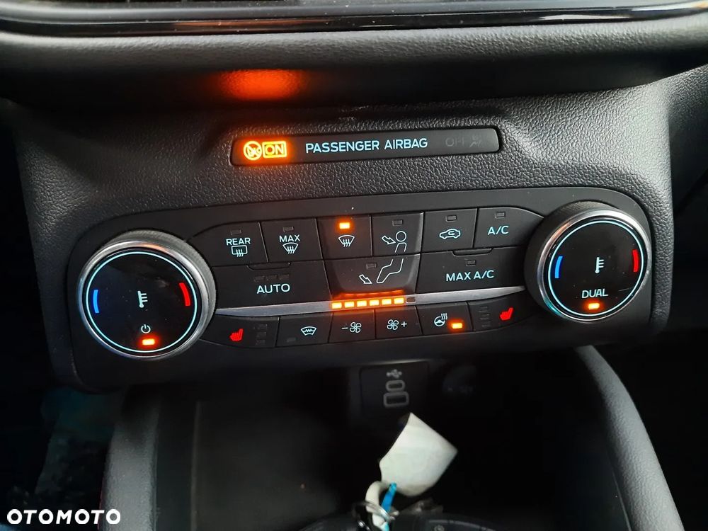 Ford Kuga 2.5 Duratec PHEV ST-LINE - 36