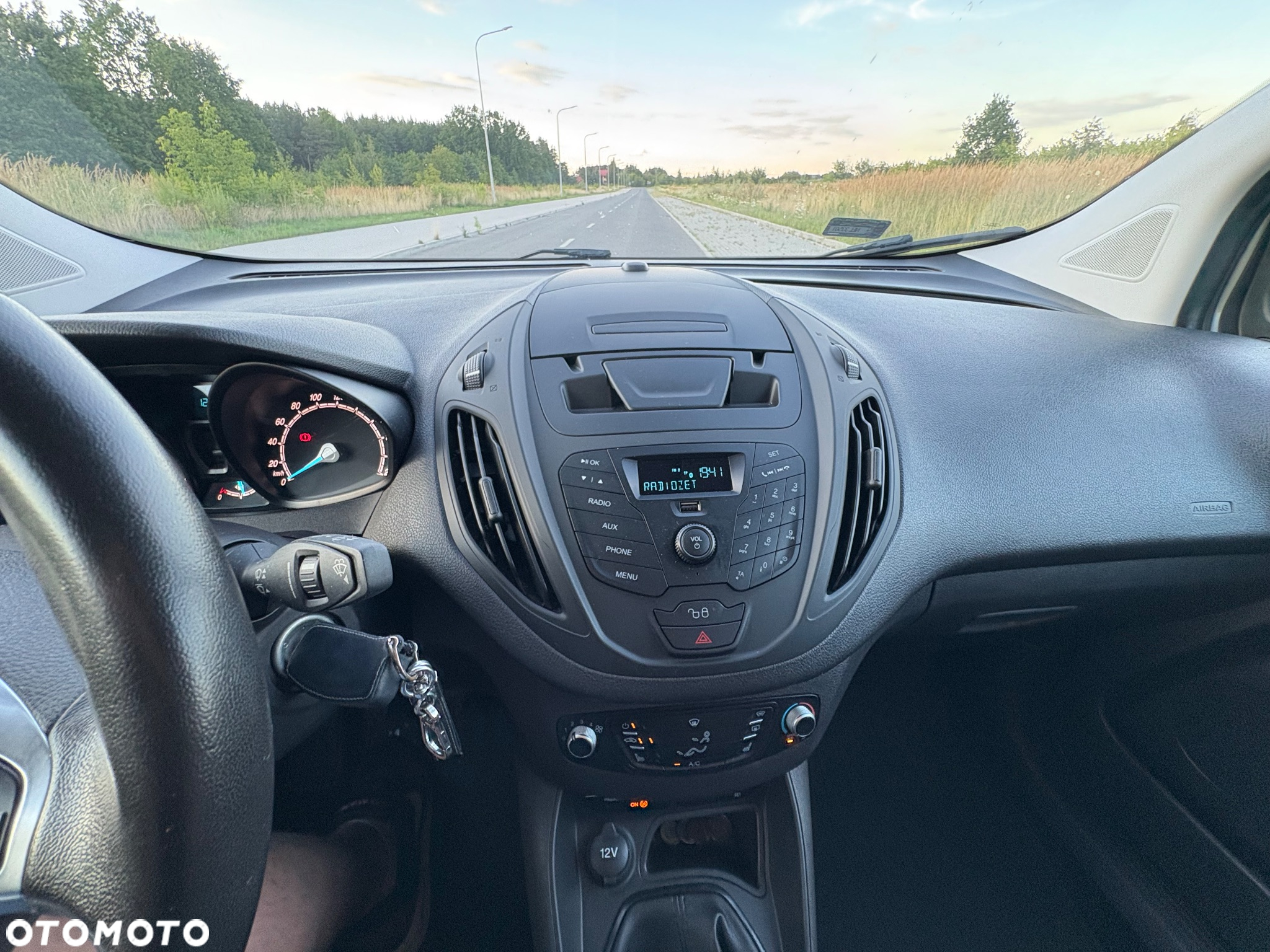 Ford Tourneo Courier - 17