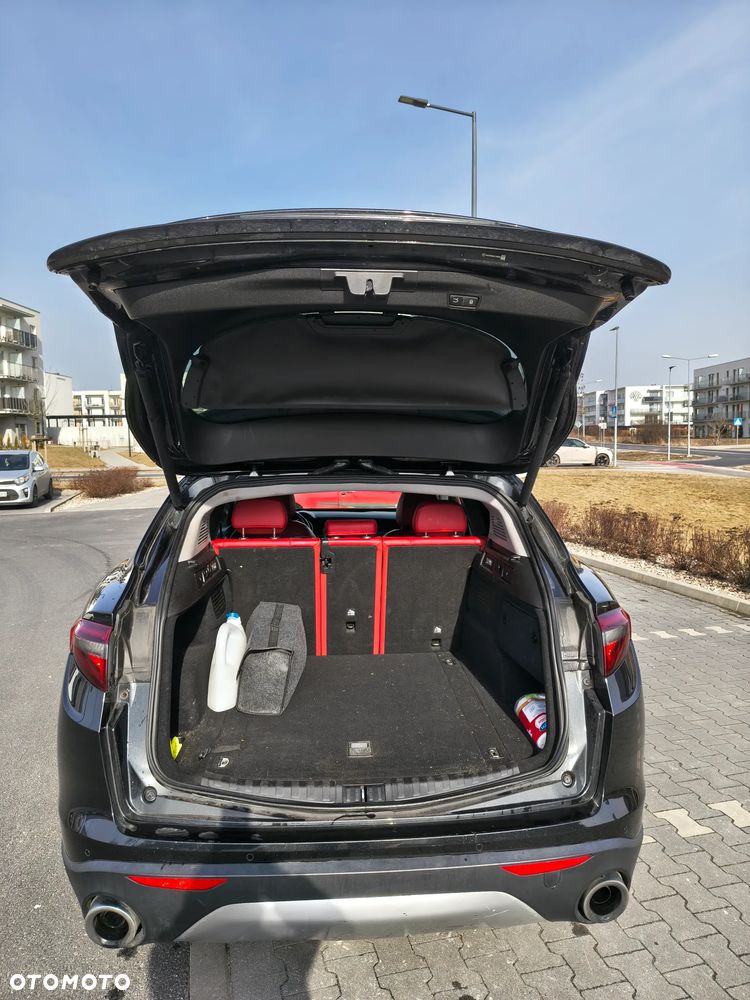 Alfa Romeo Stelvio - 3