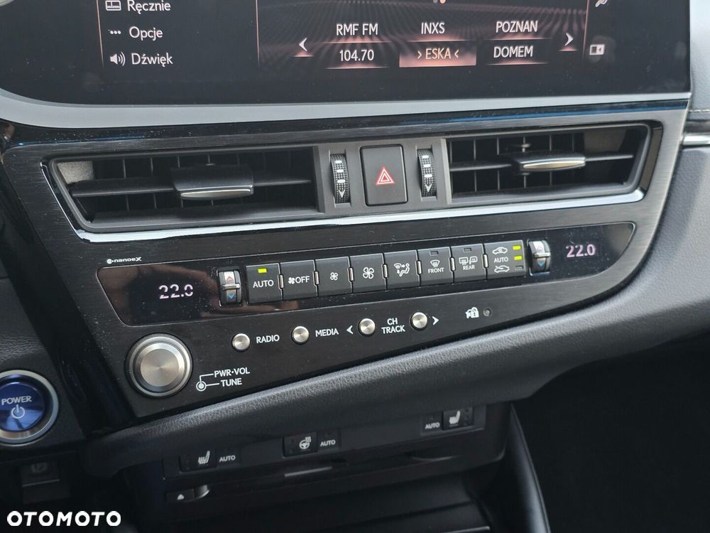 Lexus ES 300h Business Edition - 15