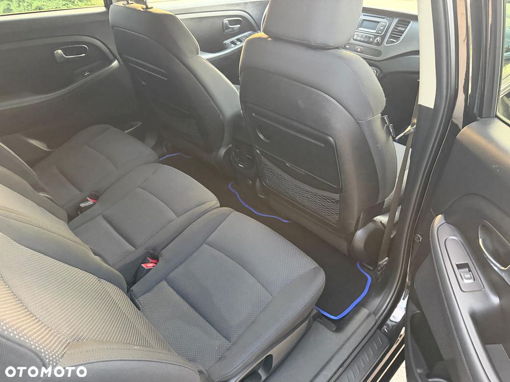 Kia Carens 1.7 CRDi L 7os - 17