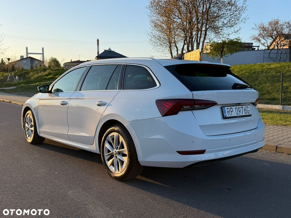 Skoda Octavia 2.0 TDI SCR 4x4 Style DSG - 12