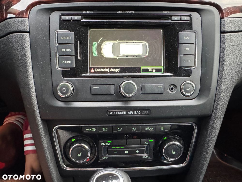 Skoda Superb 1.6 TDI GreenLine - 13