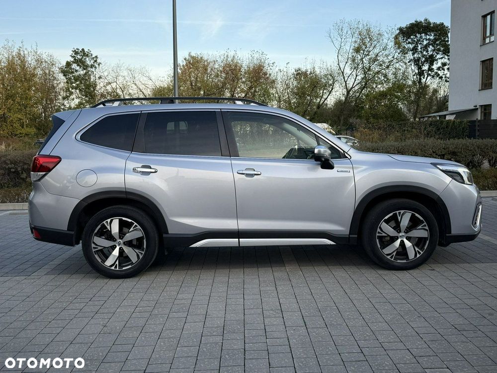 Subaru Forester 2.0i-L Platinum (EyeSight) Lineartronic - 4