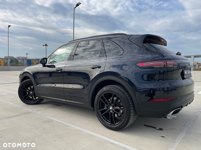 Porsche Cayenne - 8